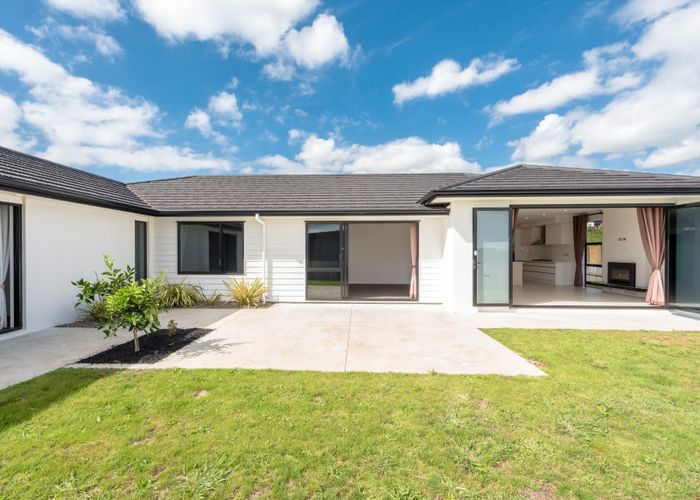 Free property data for 5 Rose Berry Crescent, Flagstaff, Hamilton