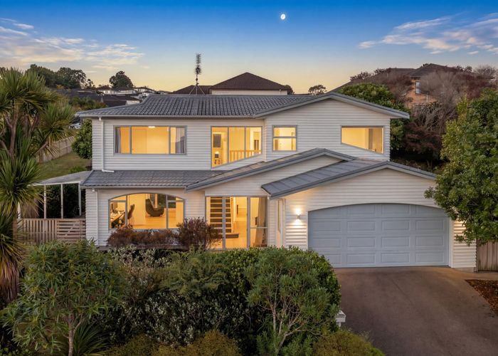  at 31 Harrowglen Drive, Northcross, North Shore City, Auckland