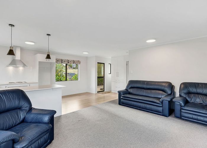  at 17 Omapere Street, Whitby, Porirua