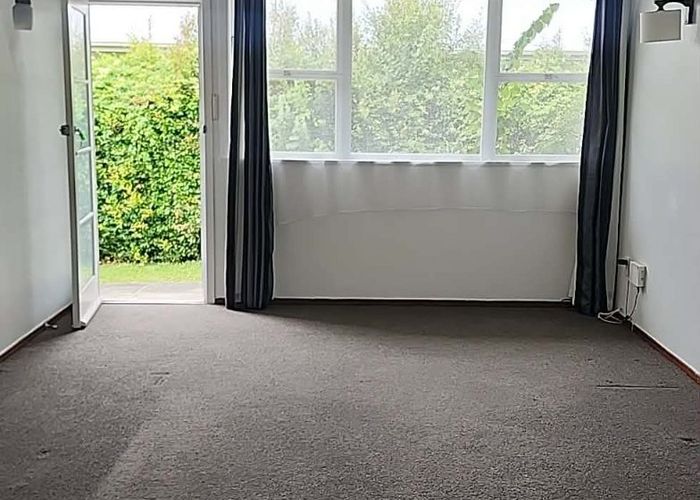  at 105 Te Atatu Road, Te Atatu South, Waitakere City, Auckland