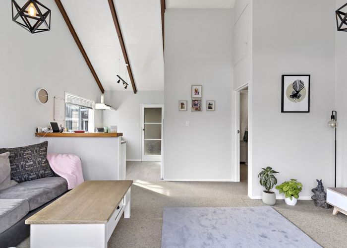  at 18F Raglan Street, Lansdowne, Masterton