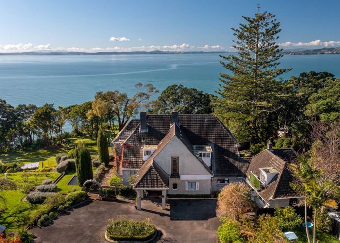  at 215  Bleakhouse Road, Mellons Bay, Manukau City, Auckland