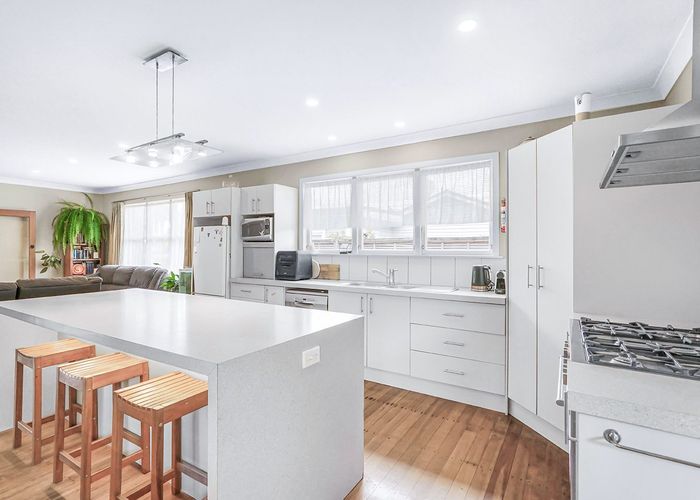  at 12 Johnsview Terrace, Hillcrest, Hamilton