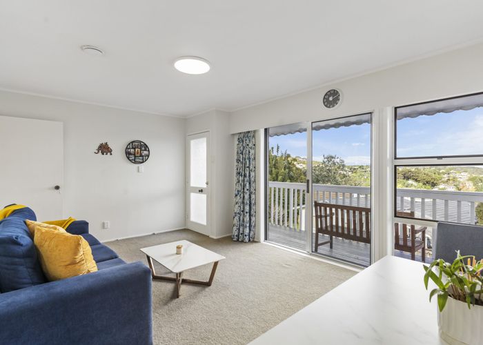  at 1/12 Anchor Place, Beach Haven, Auckland