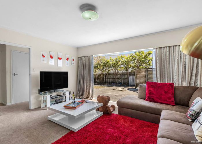  at 2/62 Taharoto Road, Takapuna, Auckland