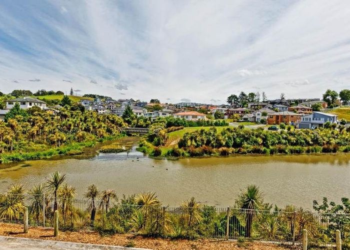  at 14 Sohlue Place, Albany, North Shore City, Auckland