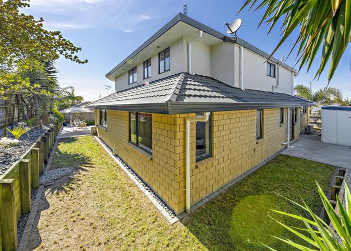  at 30 Cairnsvale Rise, Manurewa, Auckland