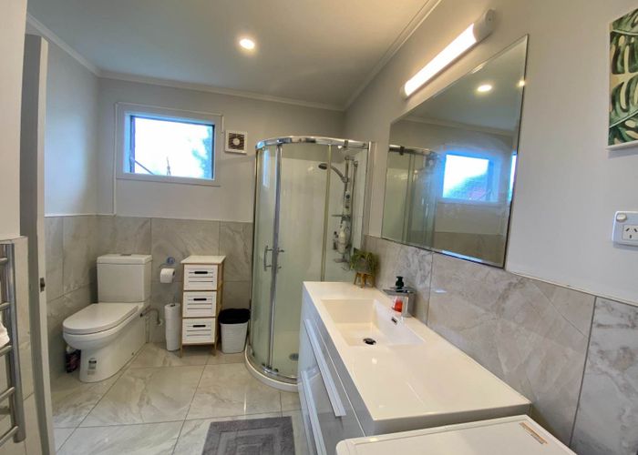  at 26 Sunset Road, Unsworth Heights, Auckland