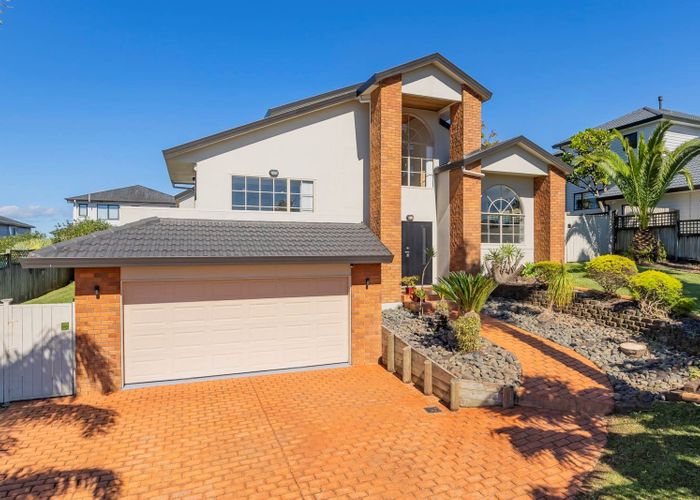  at 18 Carrowmore, Pinehill, North Shore City, Auckland
