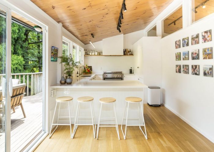  at 35 Chatsworth Road, Silverstream, Upper Hutt