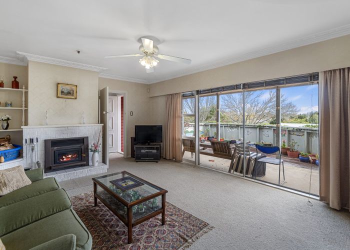  at 22 Sutton Crescent, Hillcrest, Hamilton