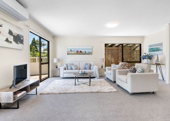  at 73 Arran Road, Browns Bay, Auckland