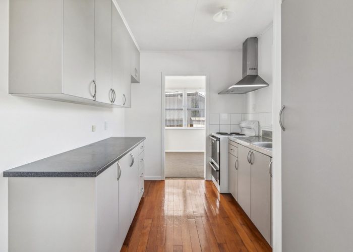  at 20 Rhonda Avenue, Deanwell, Hamilton