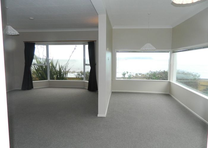  at 33 Sunset Parade, Plimmerton, Porirua