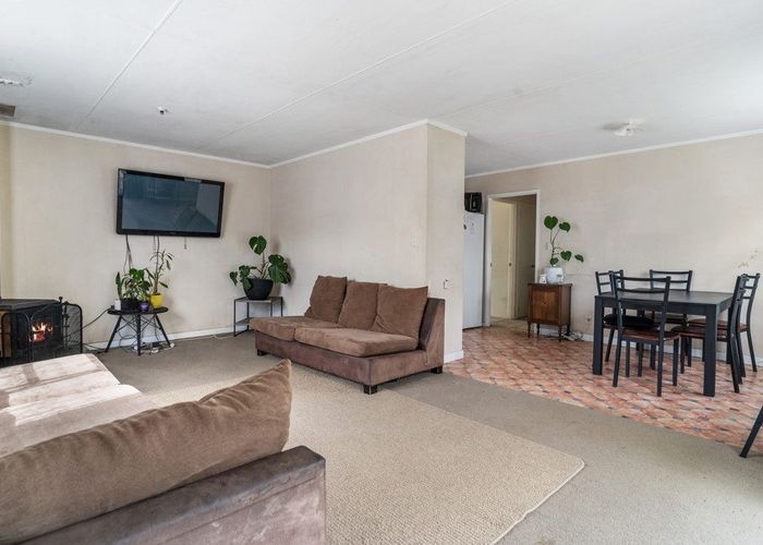  at 143 Waitaha Road, Welcome Bay, Tauranga