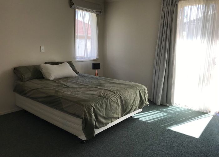  at 8 Grevillea Place, Melville, Hamilton