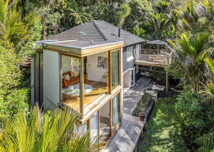  at 27 Wood Bay Road, Titirangi, Auckland