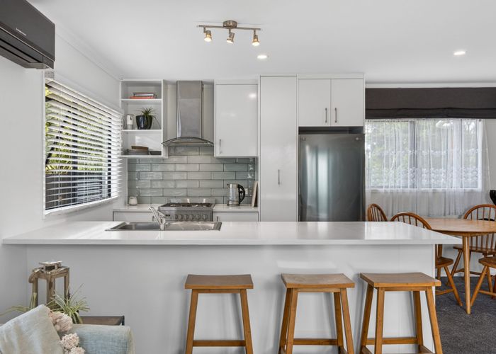  at 1/18 Darcy Place, Massey, Waitakere City, Auckland