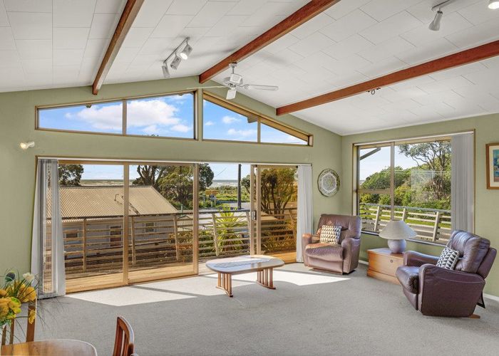  at 28 Golf Links Road, Carters Beach, Westport