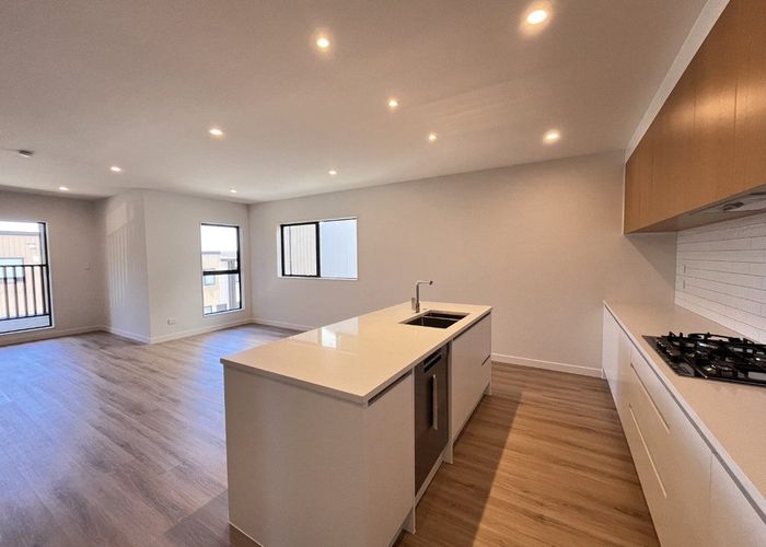  at 6 Irwin Lane, Windsor Park, North Shore City, Auckland