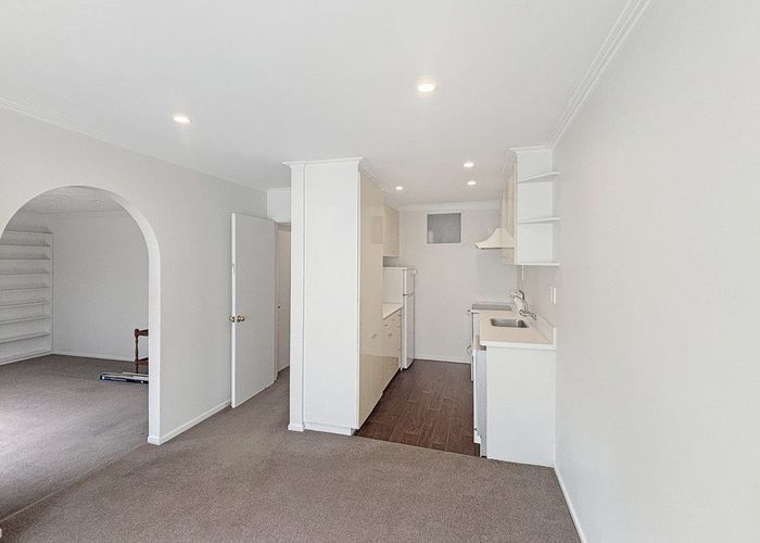  at 7 Holly Road, Merivale, Christchurch City, Canterbury