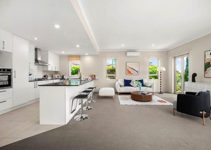  at 9 Horizon View Road, Oteha, North Shore City, Auckland