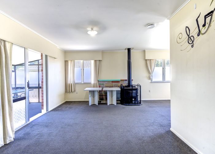  at 20 Fenwick Crescent, Hillcrest, Hamilton