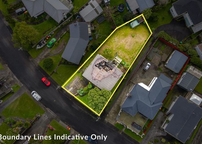  at 8 Lynmore Drive, Hillpark, Auckland