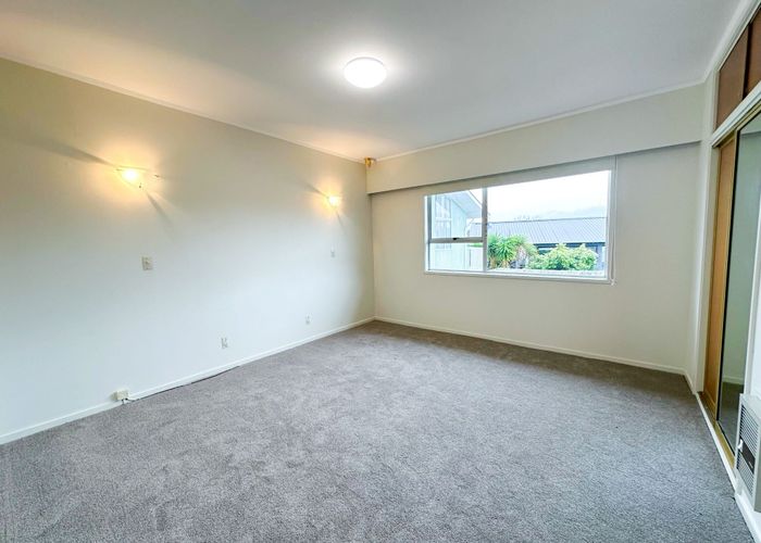  at 2/8 Tercel Pl, Sunnyhills, Manukau City, Auckland