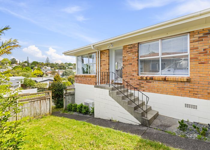  at 1/17 Lingfield Street, Glenfield, Auckland