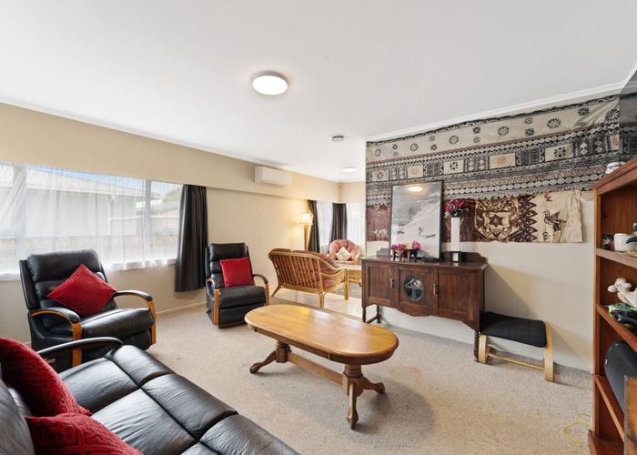  at 14 Gloucester Road, Manurewa, Auckland