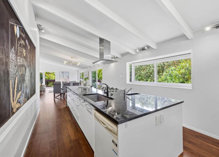  at 26 Pickwick Parade, Mellons Bay, Auckland