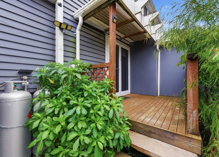  at 16 Maranui Street, Welbourn, New Plymouth, Taranaki