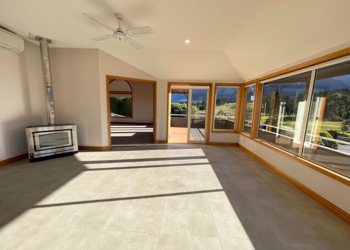  at 732 Peninsula Road, Kelvin Heights, Queenstown