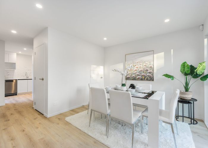  at 2/28 Alberta St, Point Chevalier, Auckland City, Auckland