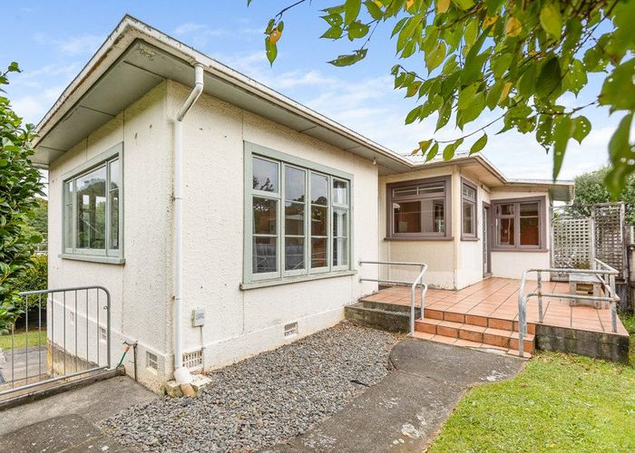  at 6 Awanui Street, Merrilands, New Plymouth