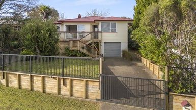  at 3 Marie Crescent, Te Atatu South, Auckland