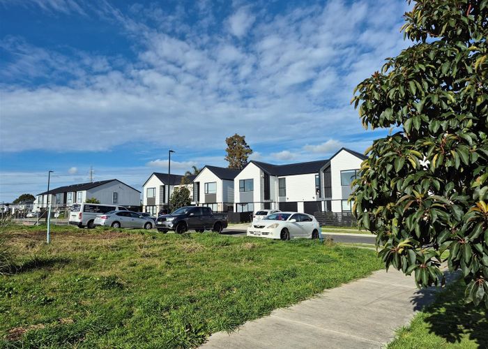  at 10 Paapaakiri Loop, Takanini, Papakura, Auckland
