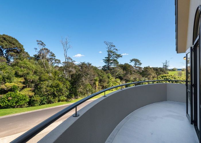  at 7 Emerald Way, Rosedale, North Shore City, Auckland