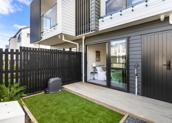  at 7B Coast Garden Drive, Hobsonville, Waitakere City, Auckland