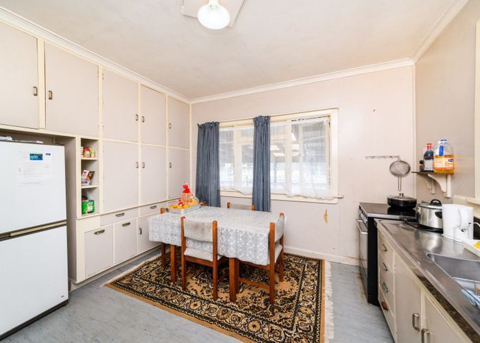  at 2 Carey Street, Longburn, Palmerston North