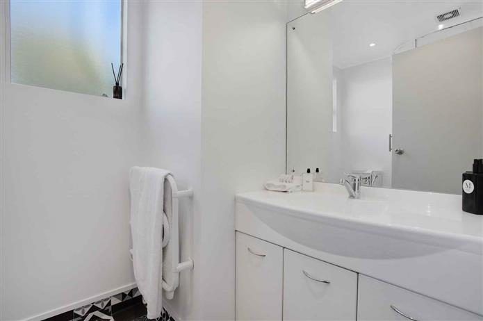  at 2/10 Bay Rd, Saint Heliers, Auckland City, Auckland