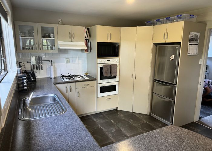  at 2 Fenmere Place, Burwood, Christchurch City, Canterbury