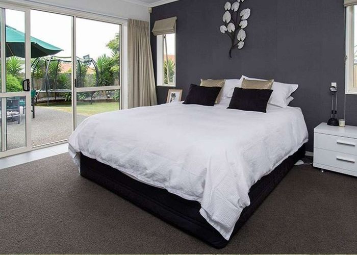  at 10 Ambleside  drive, Northpark, Manukau City, Auckland