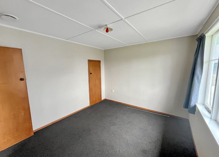  at 32 Roberts Line, Kelvin Grove, Palmerston North, Manawatu / Whanganui