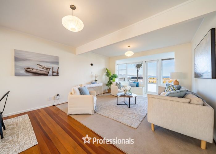 at 2/1 Aurora Street, Petone, Lower Hutt, Wellington