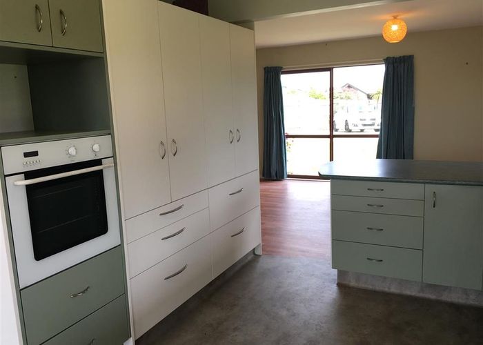  at 151 Field Way, Waikanae Beach, Waikanae