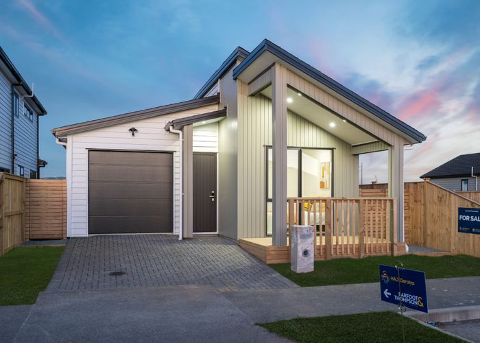  at 15 Woven Place, Karaka, Papakura