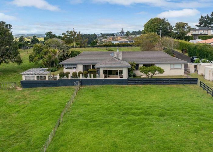  at 370 Point View Drive, Shamrock Park, Auckland