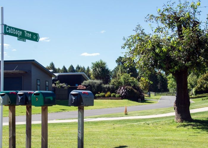  at 6 Cabbage Tree Grove, Kinloch, Taupō